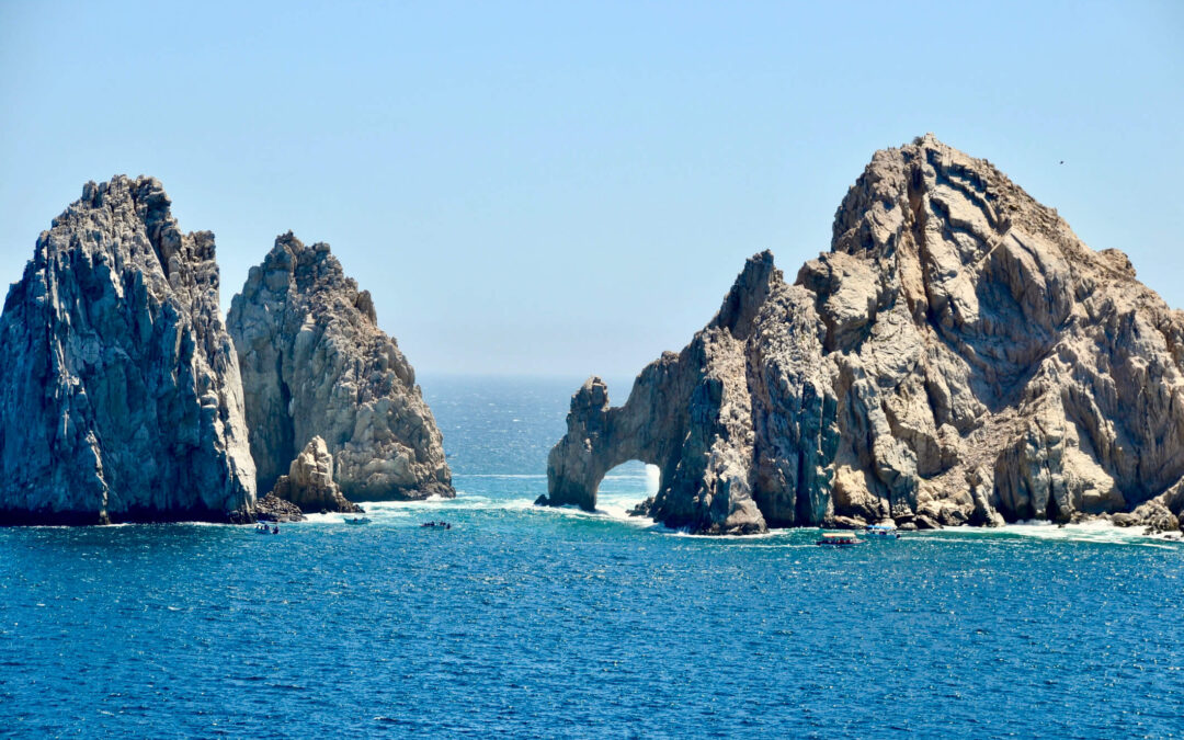Tour the Beaches Around Cabo San Lucas on a Private Boat