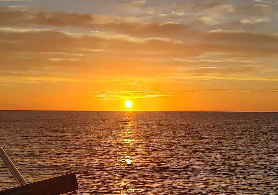 Plan the Perfect Bachelorette Party With a Sunset Cruise